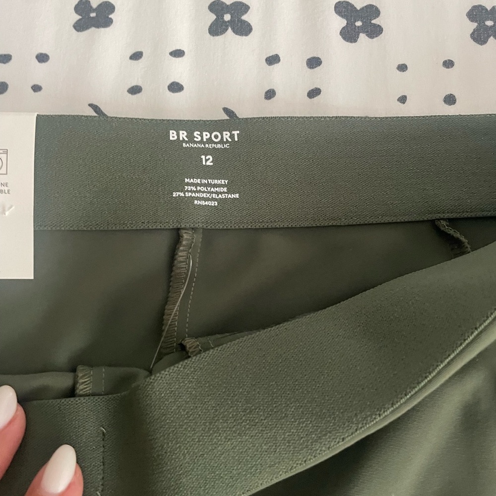 Banana Republic High Rise Skinny Fit Pants in Dark Green